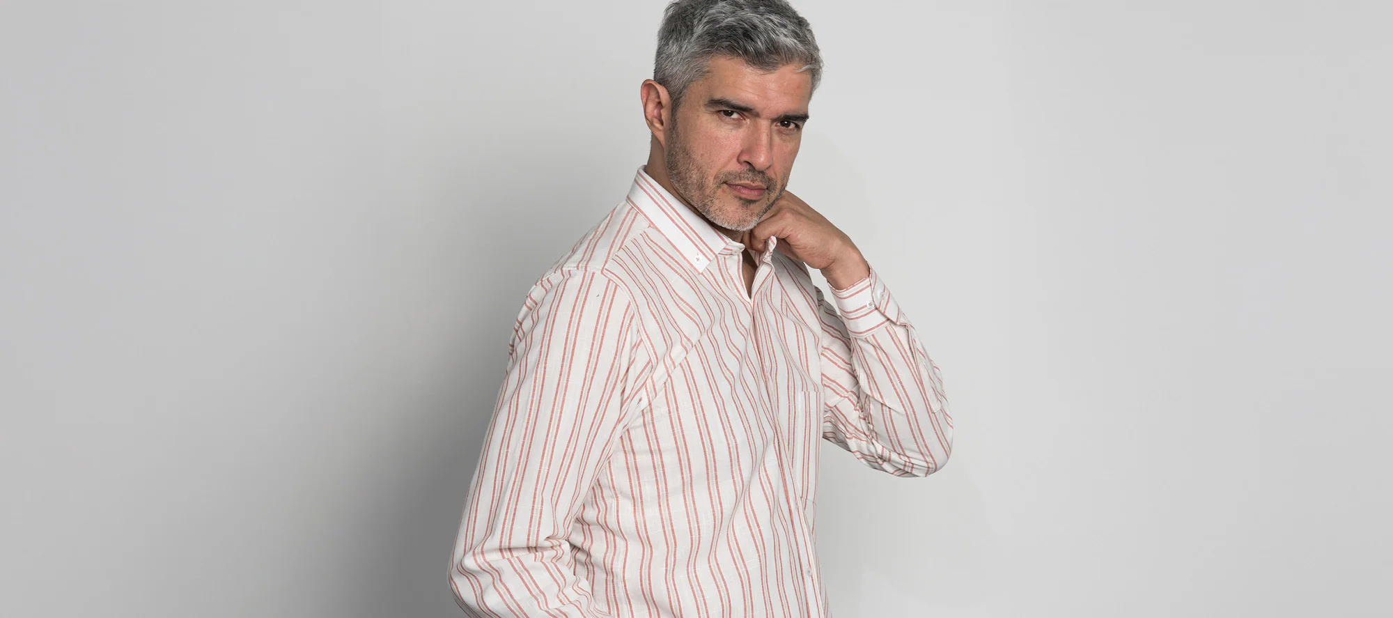 Elegancia Europea en cada Camisa