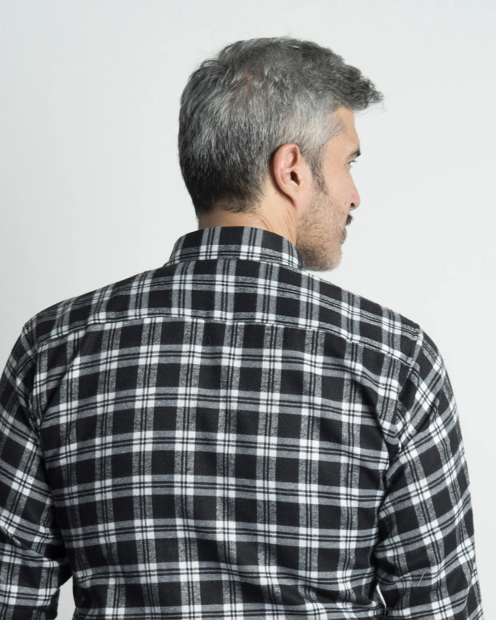 Camisa Leñadora Cuadros Negros Y Grises - Image 3