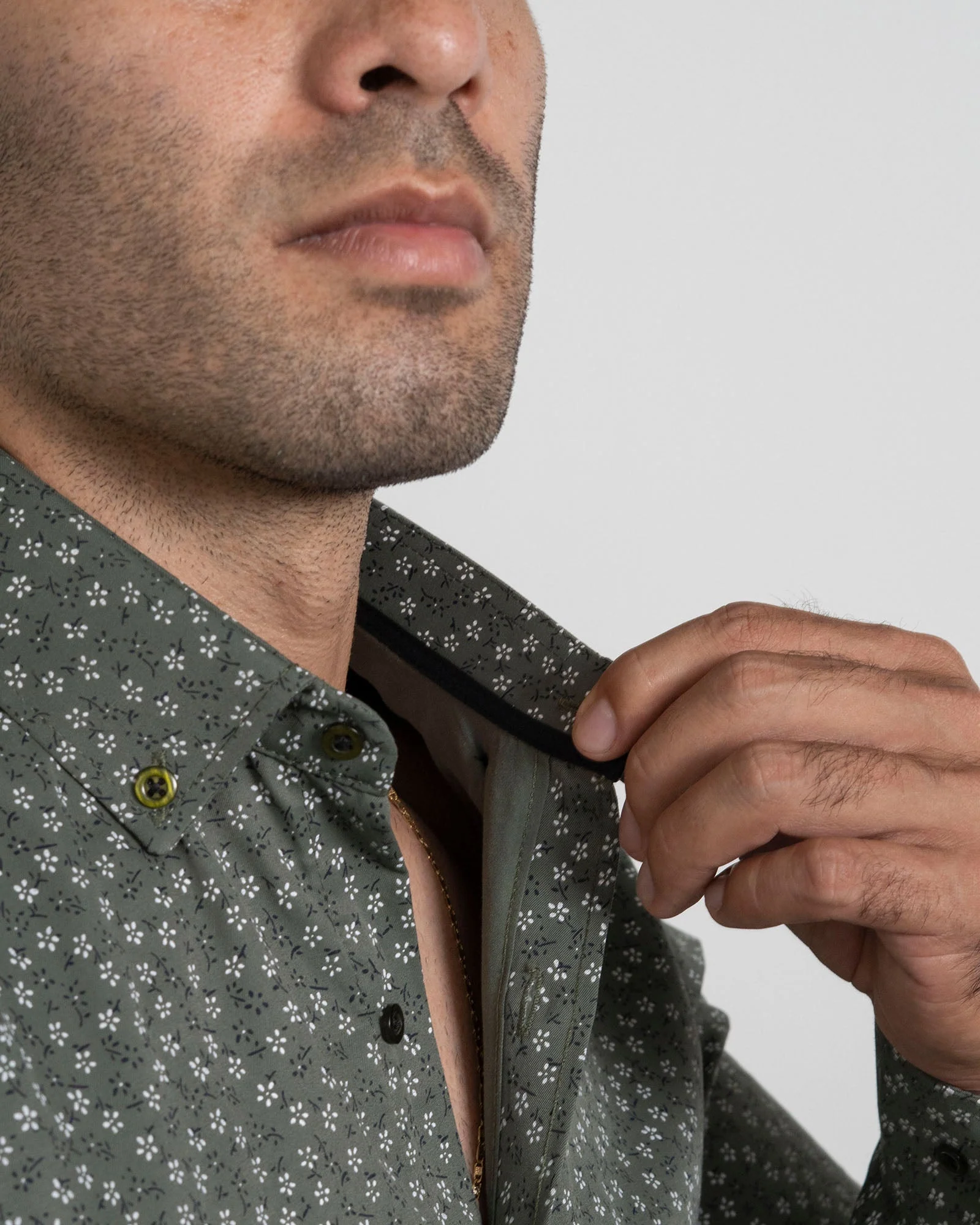 Camisa Print Flores Verde Militar - Image 5