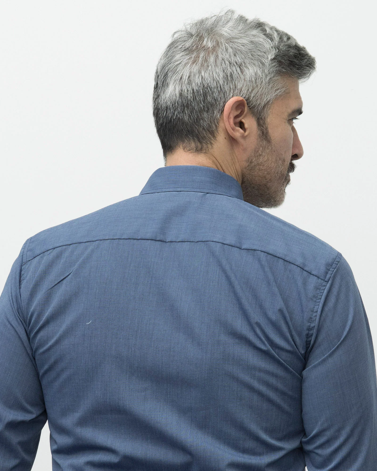 Camisa Solo Fondo Azul Detalle Cuello - Image 5